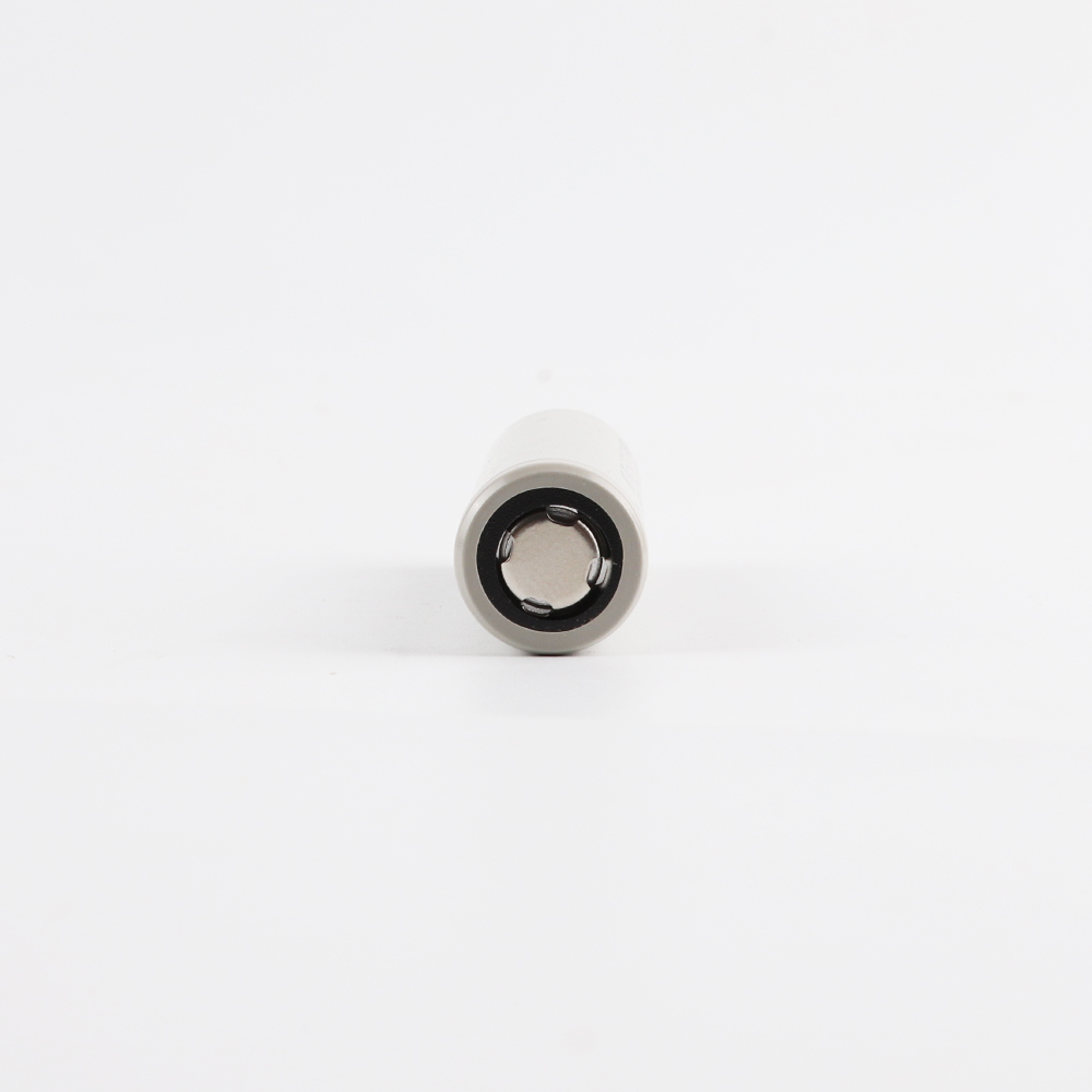Molicel INR-18650-P22S 正极端面