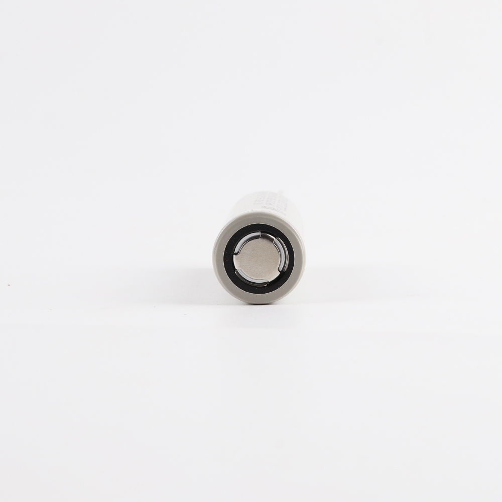 Molicel INR-21700-P50B 正极端面