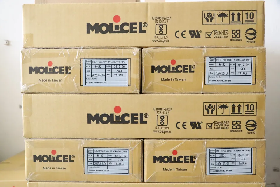 Molicel P50B 原厂箱标与外箱实拍